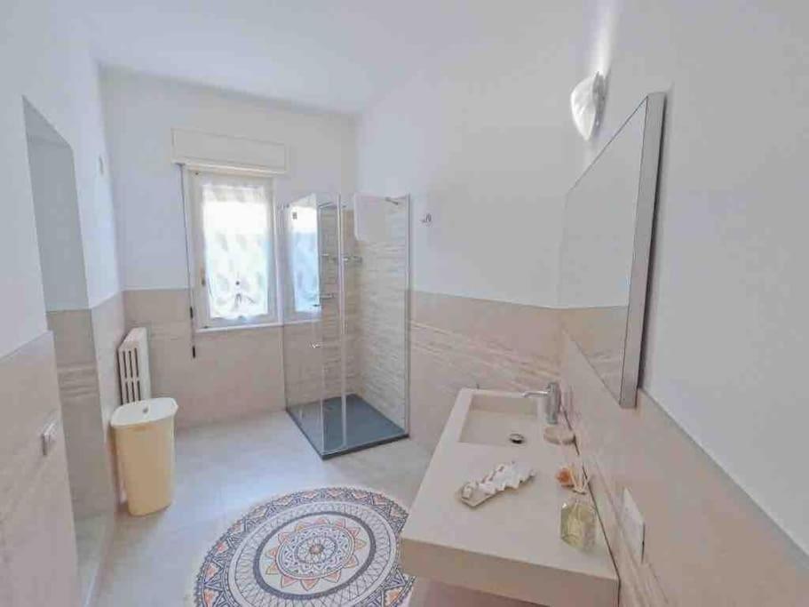 Appartamento Grazioso Con Parcheggio Privato Piacenza Buitenkant foto